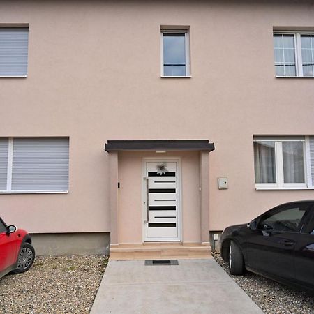 Studio Apartmani Emili Apartman Br 2 Bijeljina Buitenkant foto